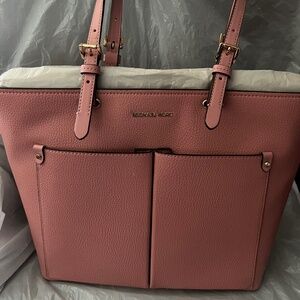 MK Jet Set Primrose